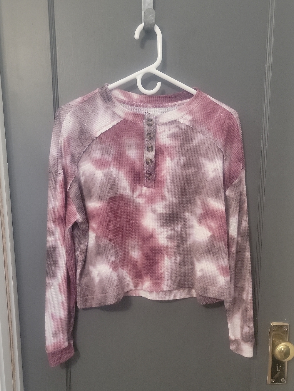 SO Mauve and Gray Tie-Dye Waffle Henley Long Sleeve Top - Button Placket